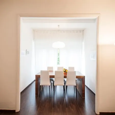 Apartment Great In Great Location - *